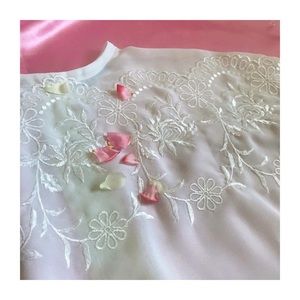 Vintage 80s embroidered blouse